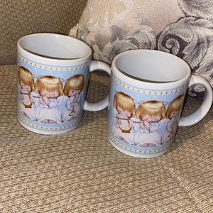 🩵🤍🩵NWOT Set of Two Collectable Vintage Angel Mugs